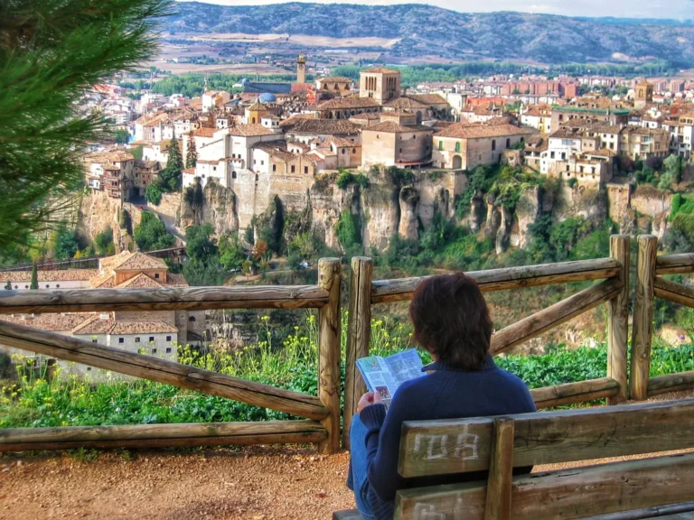 Um banco com vista: Cuenca